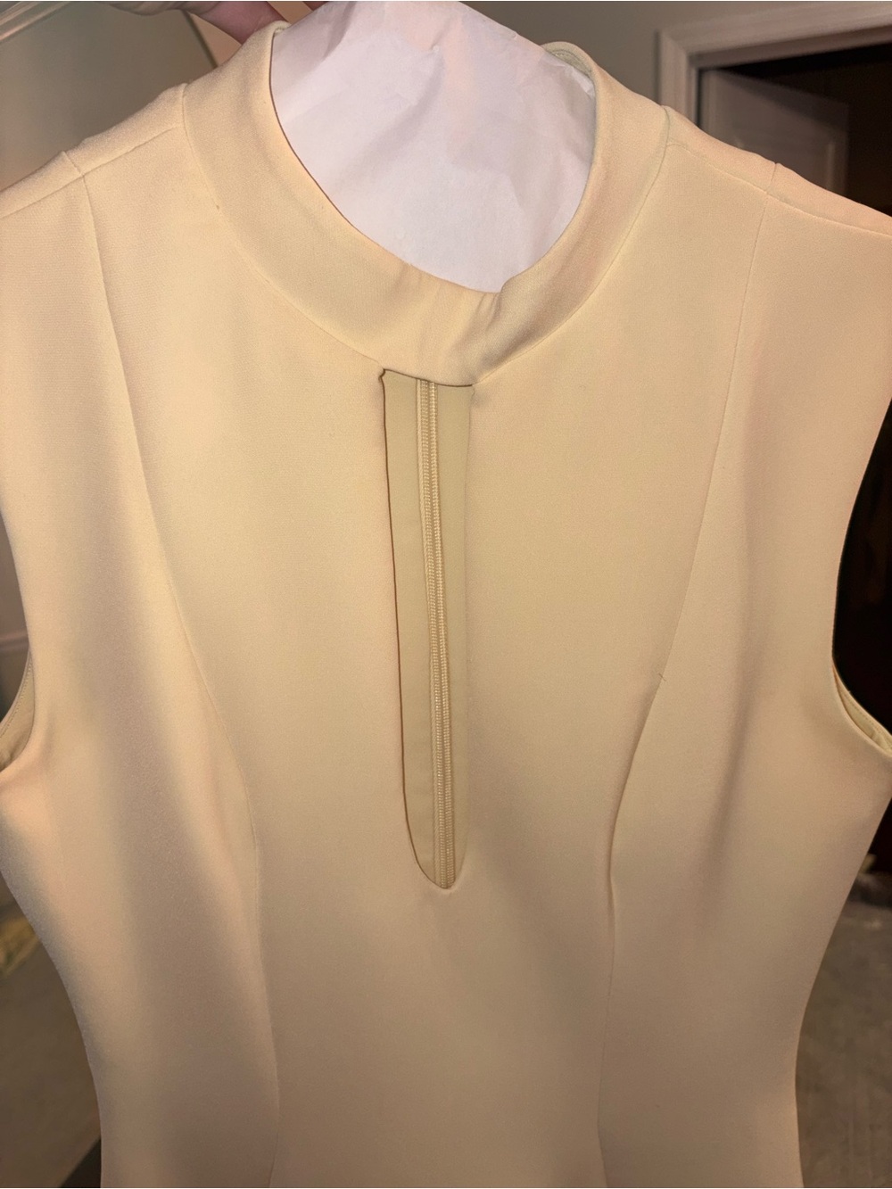 House of CB Pale Yellow Sleeveless Keyhole Mermaid Gown - Picture 8 of 12